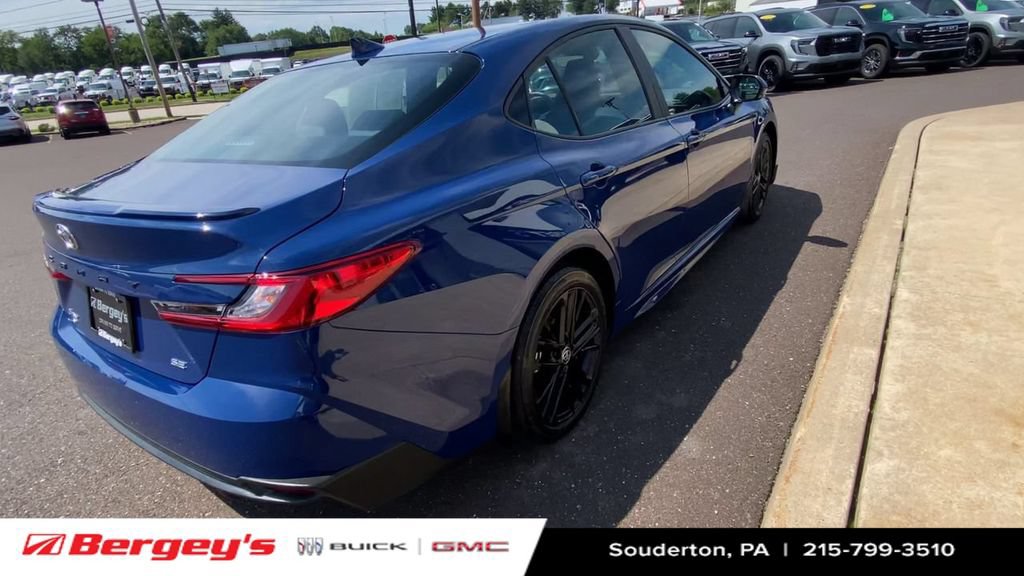 Used 2025 Toyota Camry SE w/ Convenience Package FWD image 10