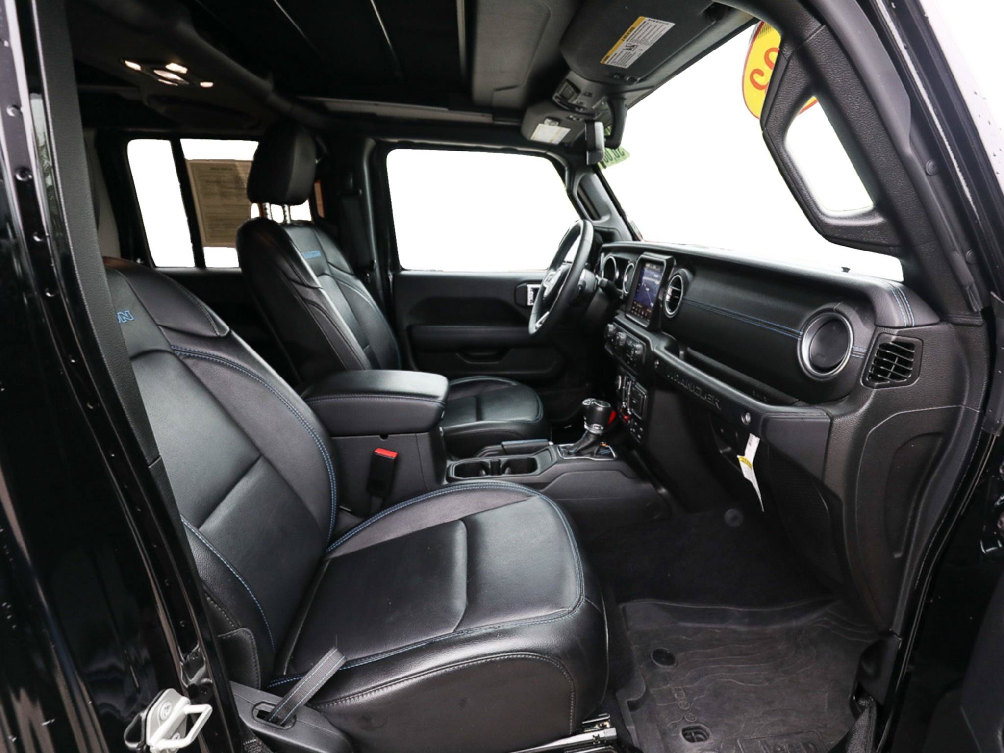 Used 2023 Jeep Wrangler Unlimited Rubicon 4xe w/ Cold Weather Group AWD/4WD image 22