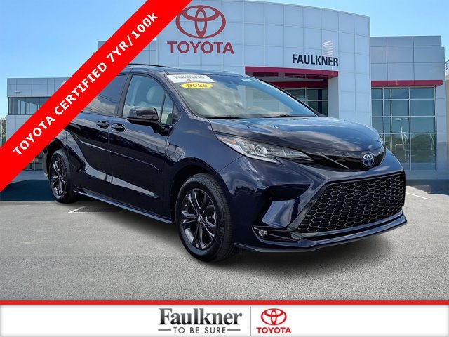 Certified 2025 Toyota Sienna XSE w/ XSE Plus Package AWD/4WD image 1