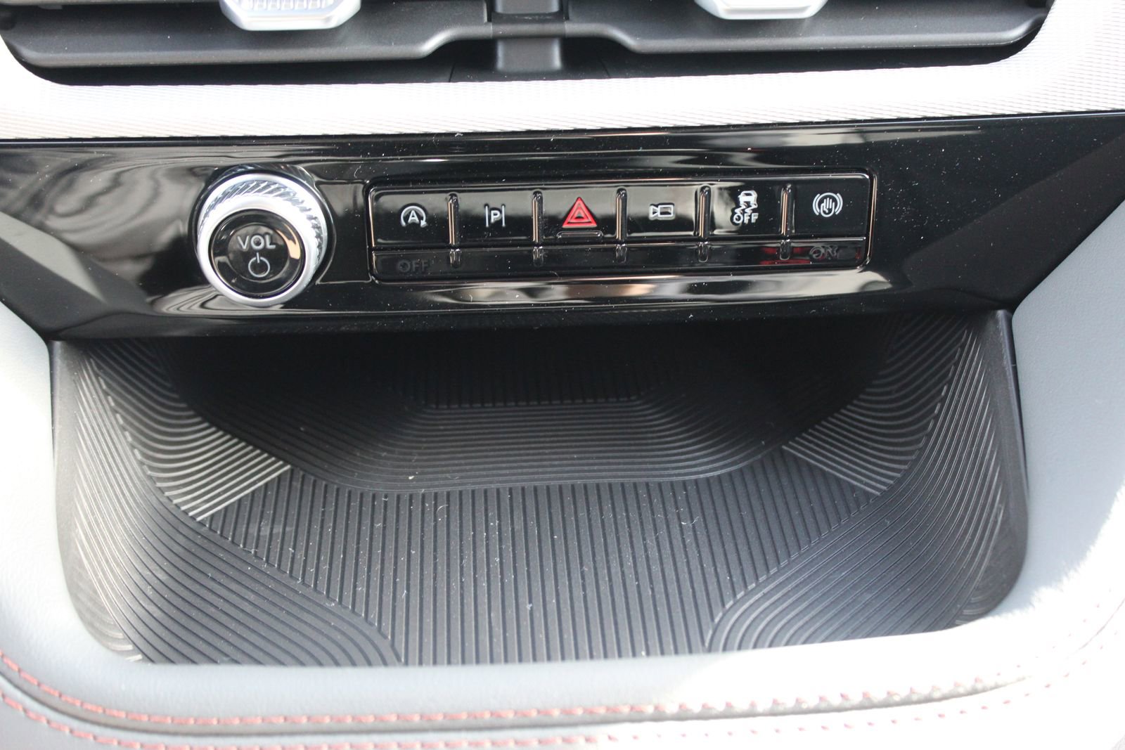 New 2026 Ford Explorer Active image 31