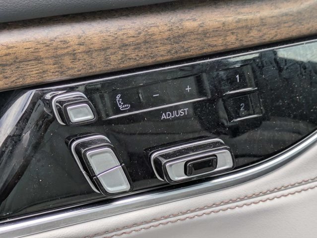 Used 2023 Jeep Grand Wagoneer Series II AWD/4WD image 22