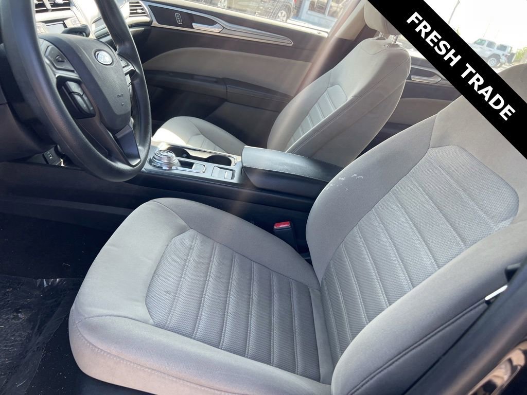 Used 2019 Ford Fusion S FWD image 10