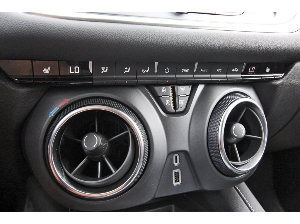 Used 2024 Chevrolet Blazer LT w/ Convenience Package FWD image 23