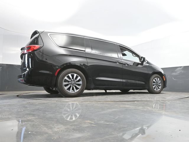Used 2024 Chrysler Pacifica Limited FWD image 50