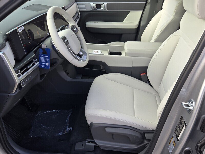 New 2027 Hyundai Santa Fe SE FWD image 5