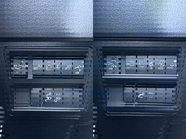 Used 2025 Toyota Tundra Limited image 24