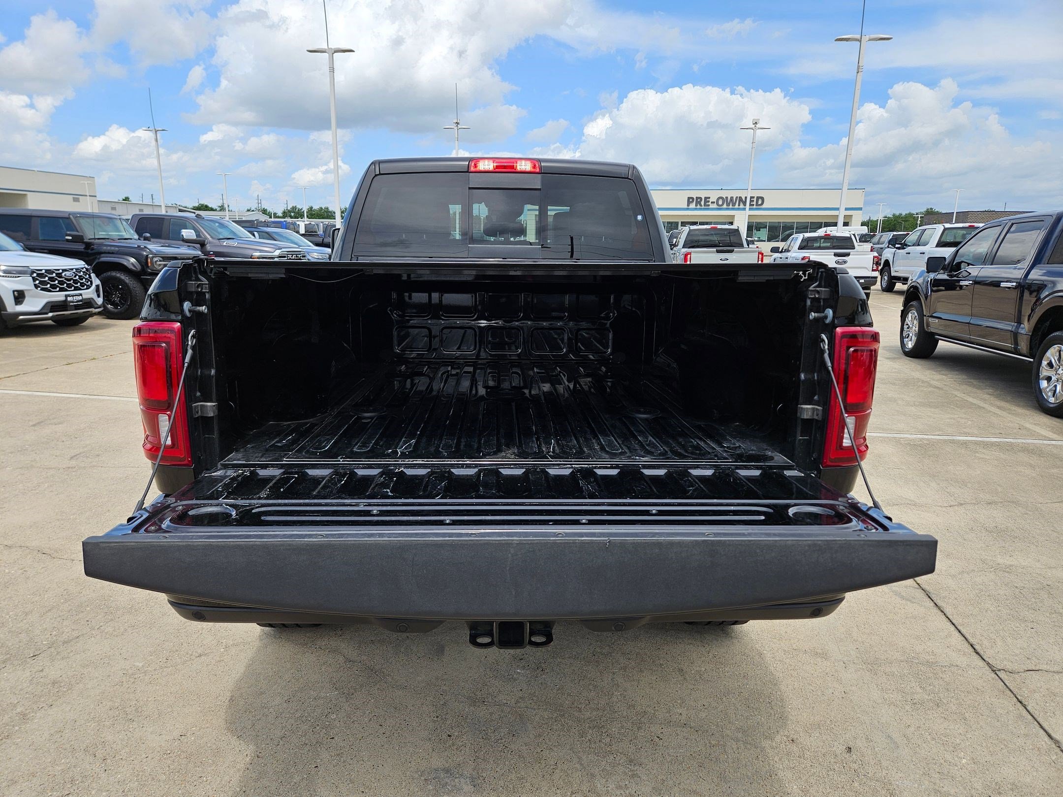 Used 2025 RAM 2500 Laramie AWD/4WD image 31