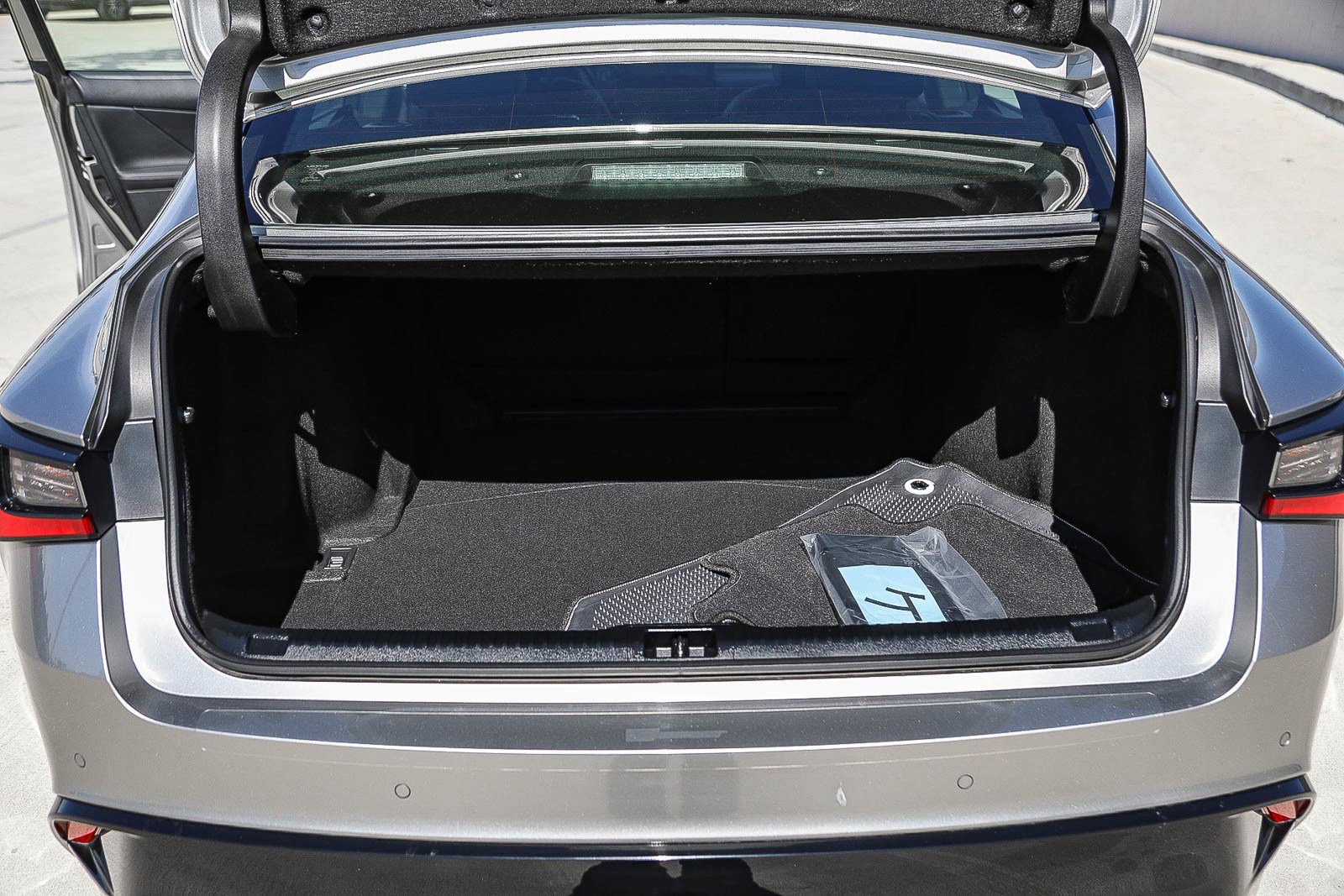 Used 2021 Lexus IS 350 F Sport w/ Navigation Package image 25