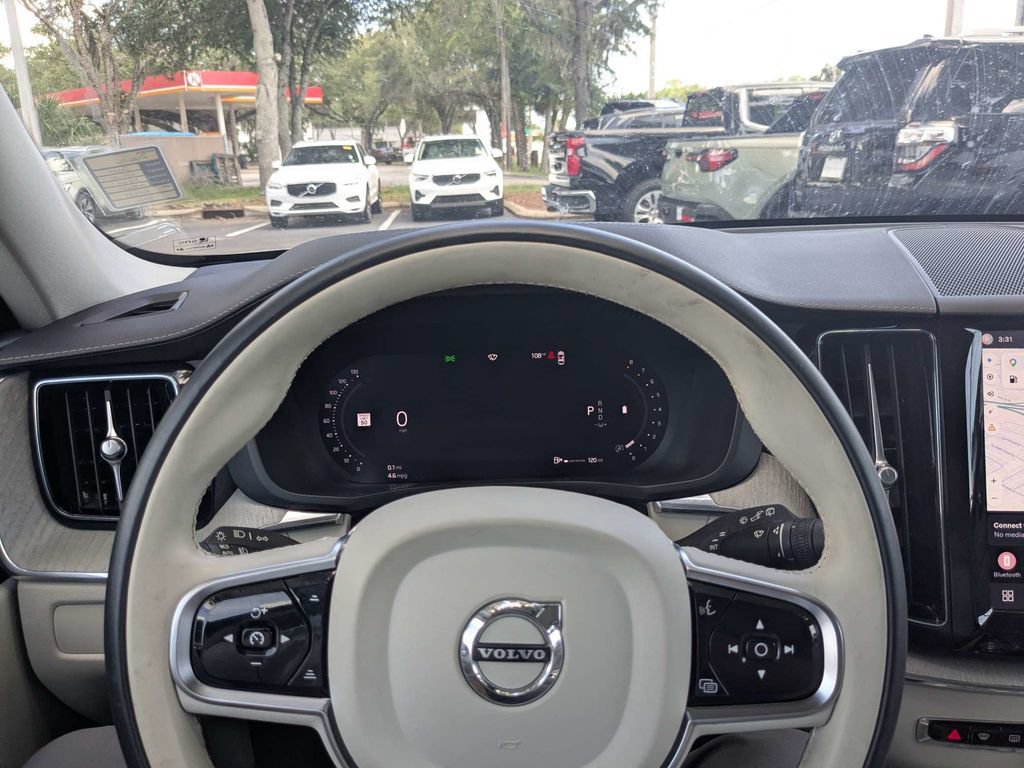 Certified 2024 Volvo XC60 B5 Ultimate w/ Protection Package Premier AWD/4WD image 40