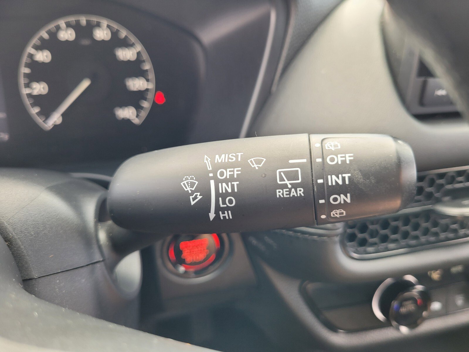 Used 2023 Honda HR-V LX image 27