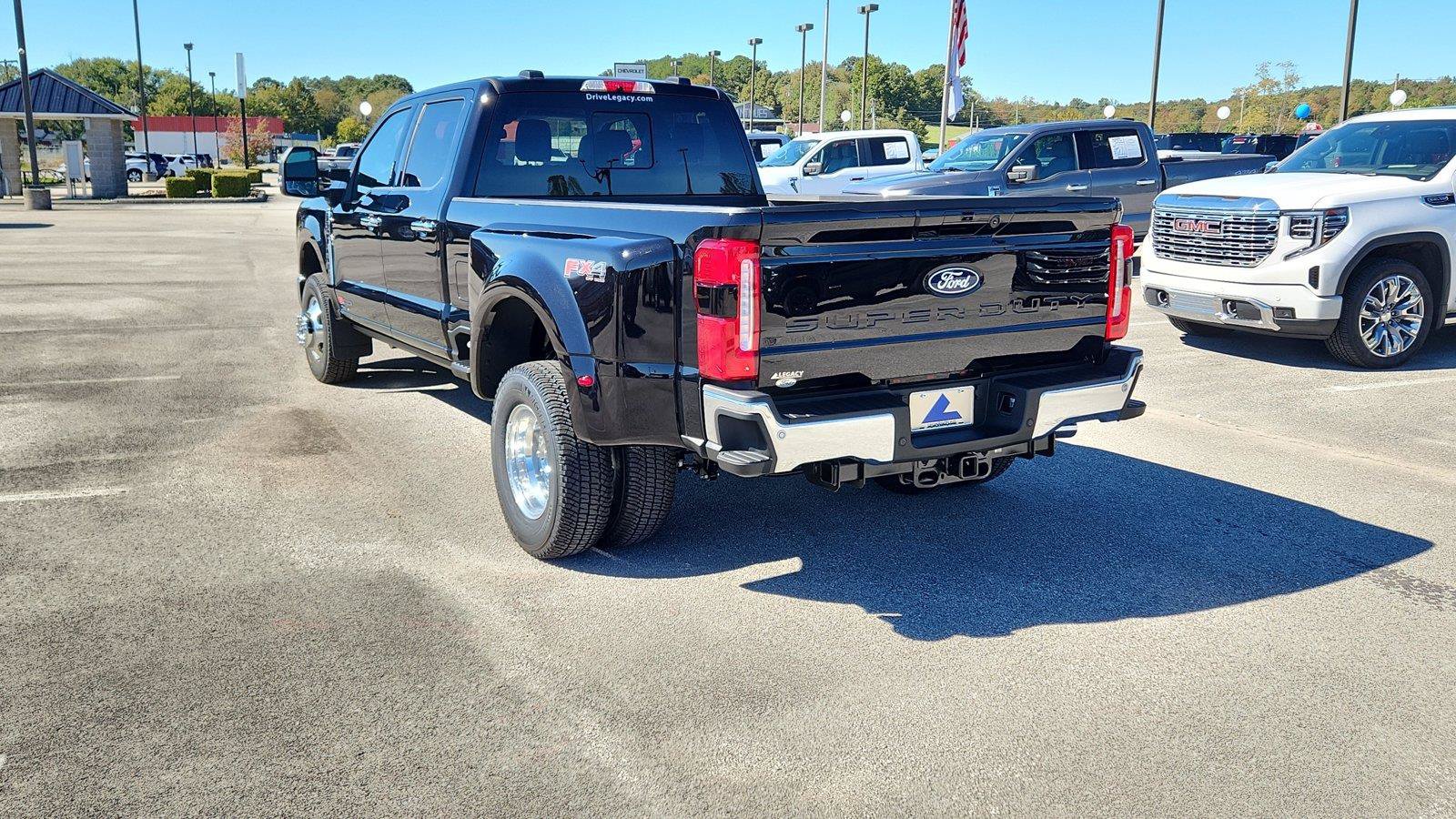 New 2027 Ford F350 Lariat w/ Lariat Ultimate Package AWD/4WD image 3