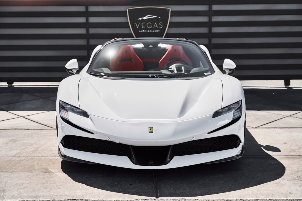Used 2024 Ferrari SF90 Spider image 18