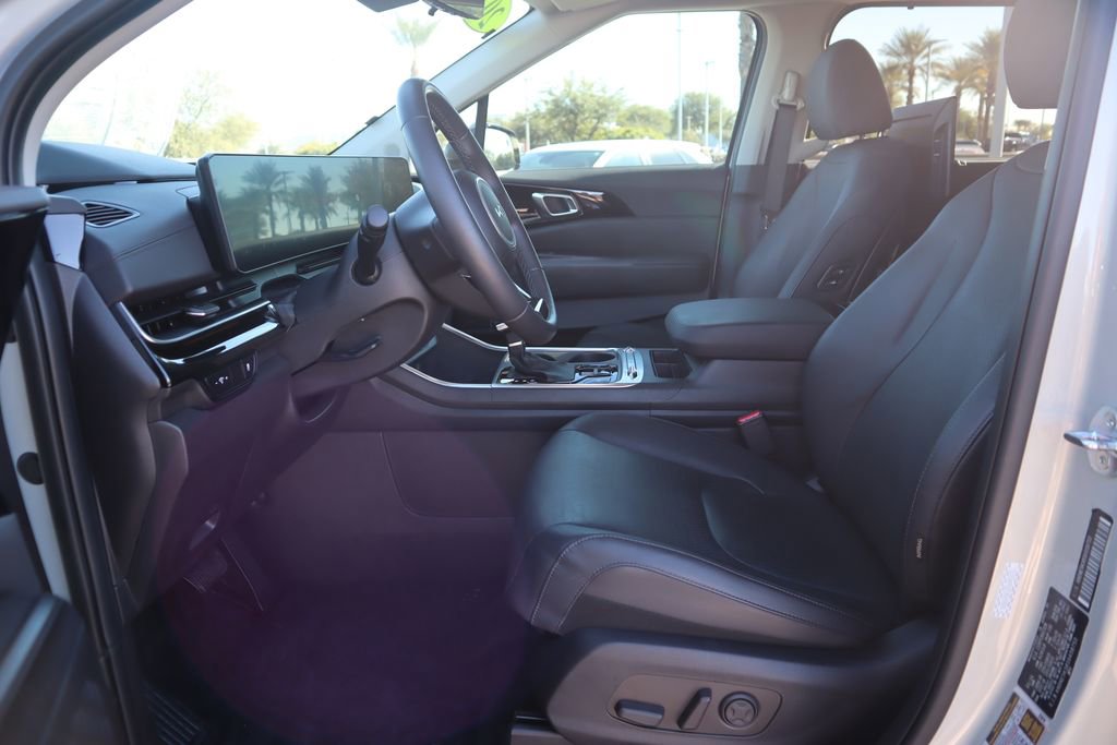 Used 2025 Kia Carnival SX Prestige image 18