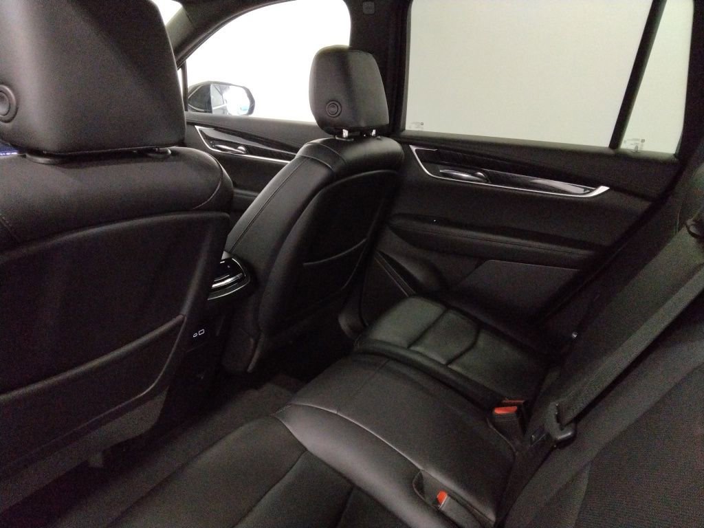 Used 2022 Cadillac XT6 Premium Luxury image 37