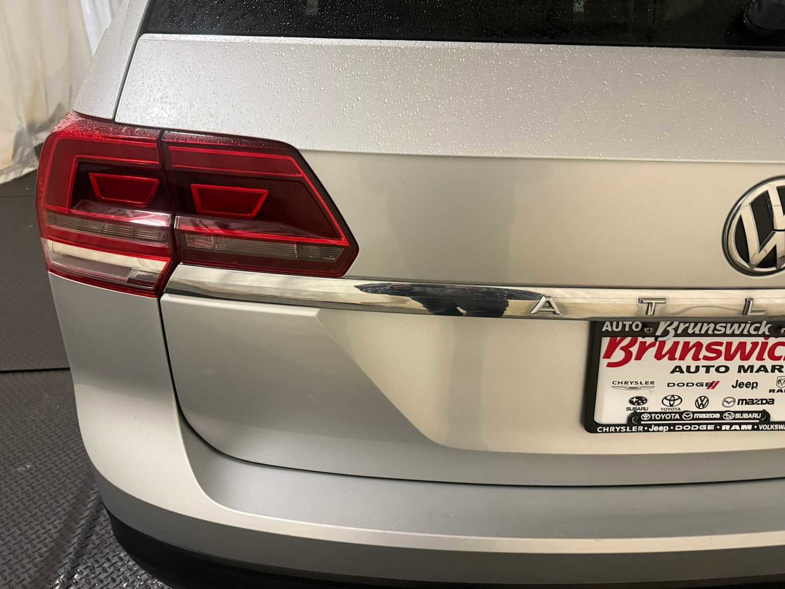 Used 2019 Volkswagen Atlas S image 17