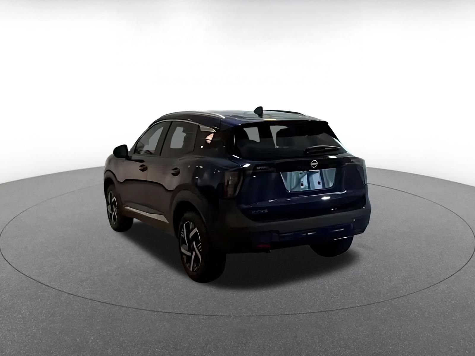 Used 2026 Nissan Kicks SV FWD image 8