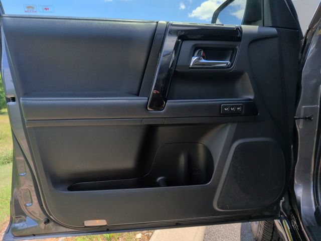 Used 2019 Toyota 4Runner Limited AWD/4WD image 9