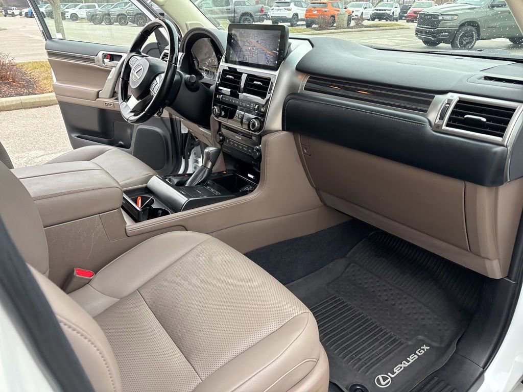 Used 2023 Lexus GX 460 Premium w/ Premium Package image 14