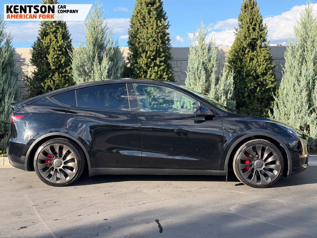 Used 2023 Tesla Model Y Performance AWD/4WD image 9