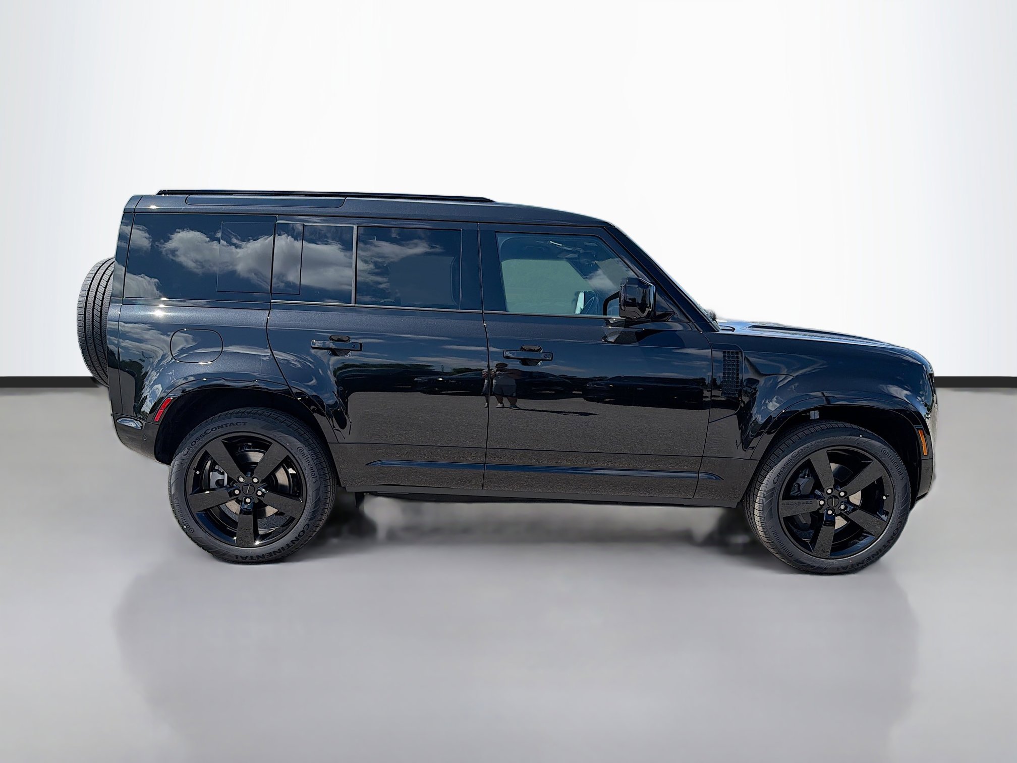 New 2026 Land Rover Defender 110 X-Dynamic SE AWD/4WD image 6