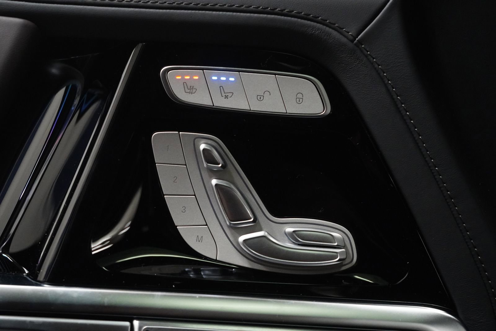 New 2026 Mercedes-Benz G 550 image 33