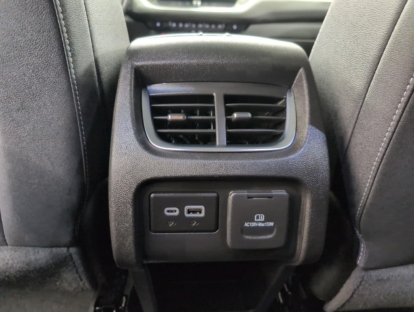 Used 2024 Chevrolet Blazer LT w/ Sound & Technology Package AWD/4WD image 23