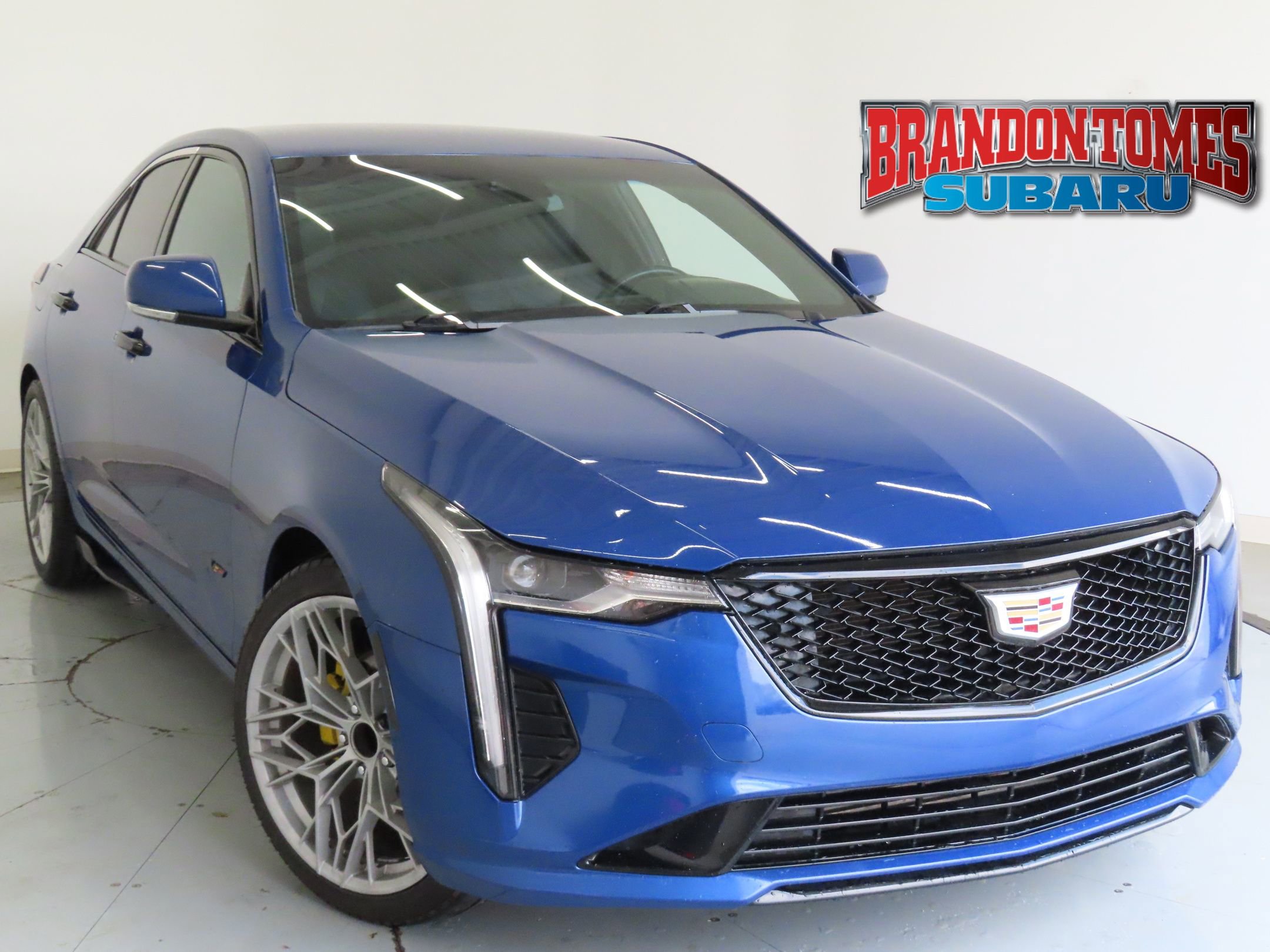 Used 2023 Cadillac CT4 Luxury image 1