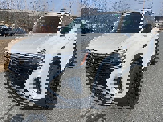 New 2026 Volkswagen Atlas Peak Edition