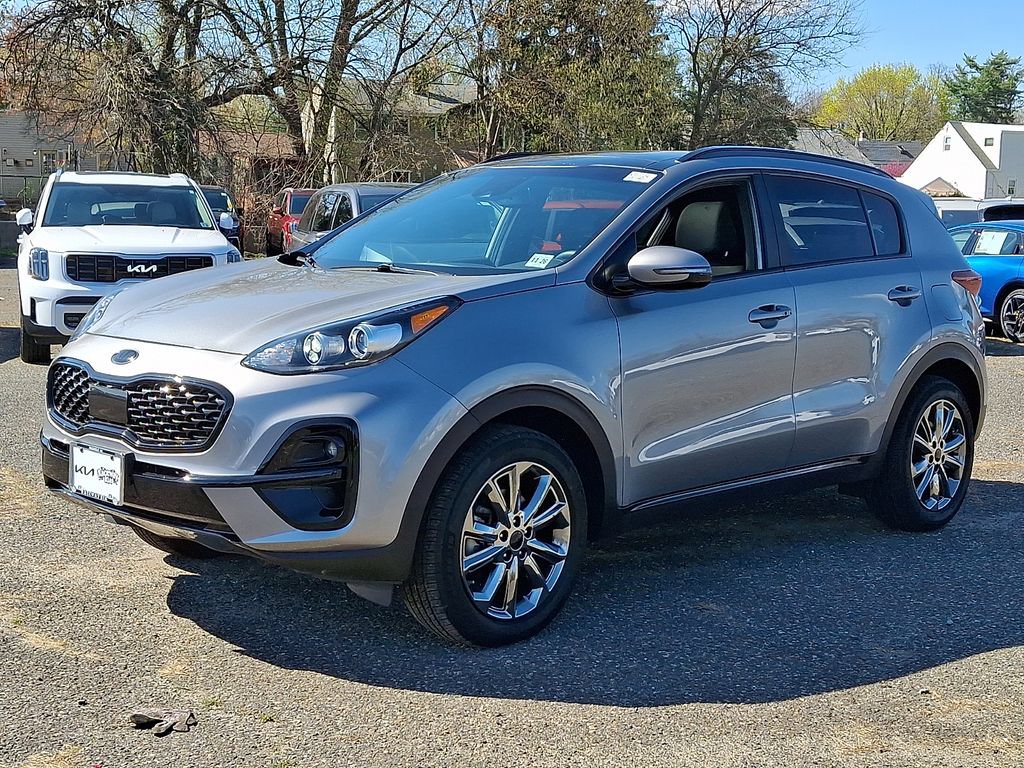 Certified 2022 Kia Sportage Nightfall Edition w/ Nighfall AWD Premium Package image 3