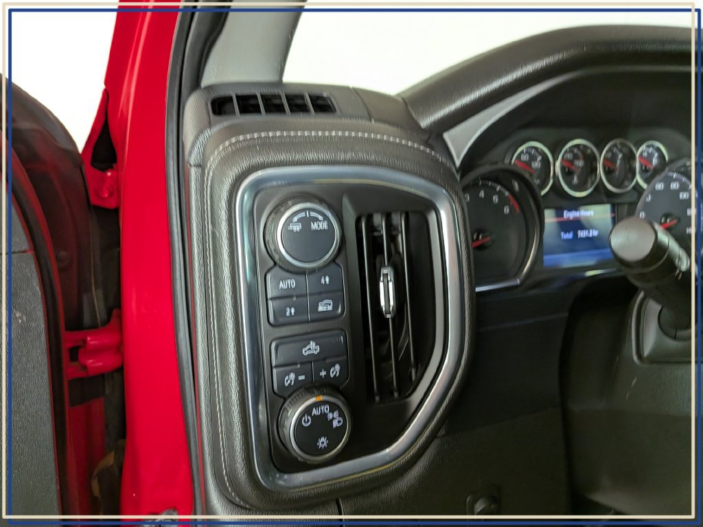 Used 2021 Chevrolet Silverado 1500 LT AWD/4WD image 17