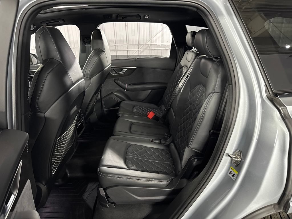 Used 2023 Audi SQ7 Premium Plus AWD/4WD image 45