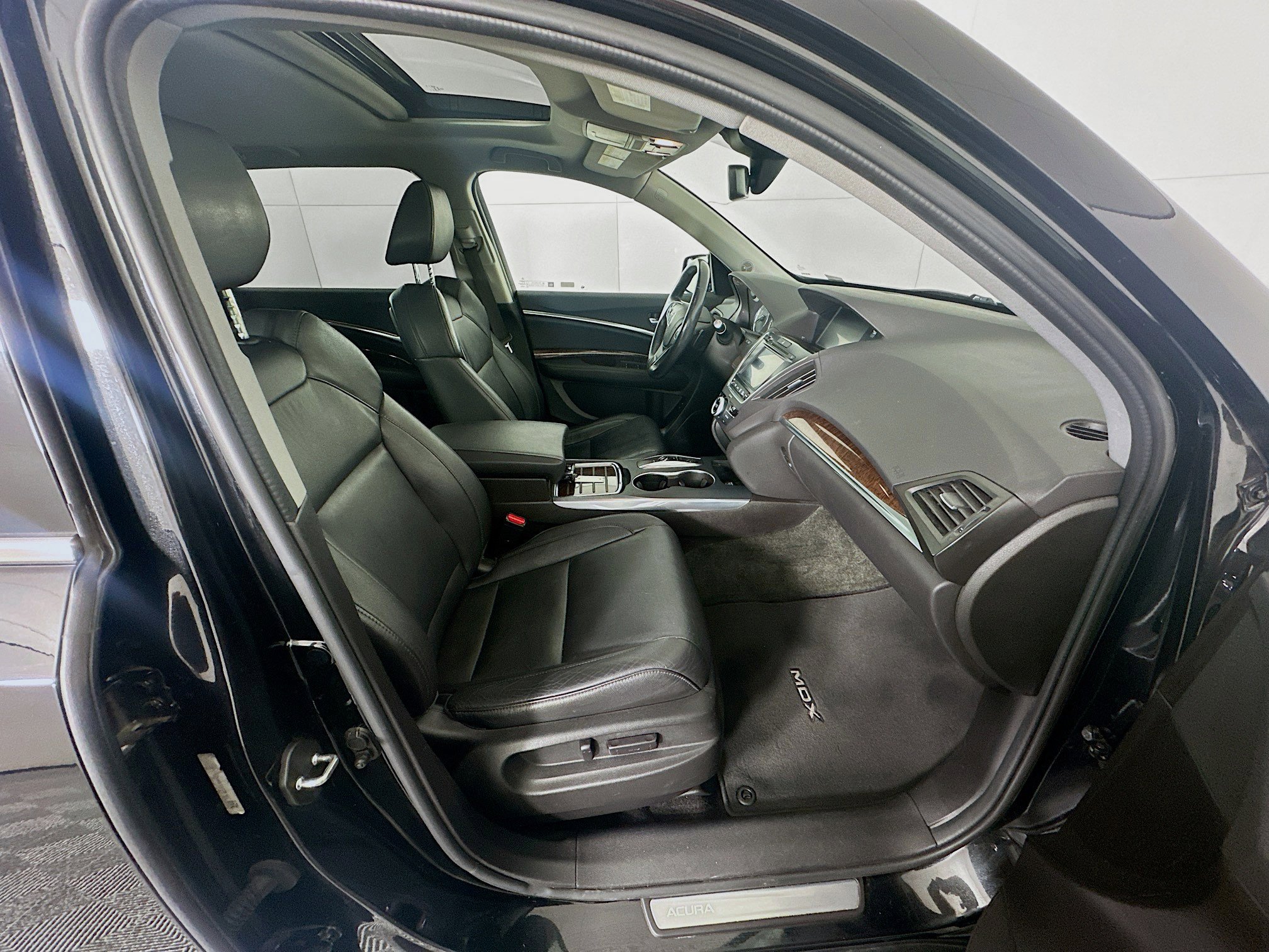 Used 2018 Acura MDX SH-AWD image 32