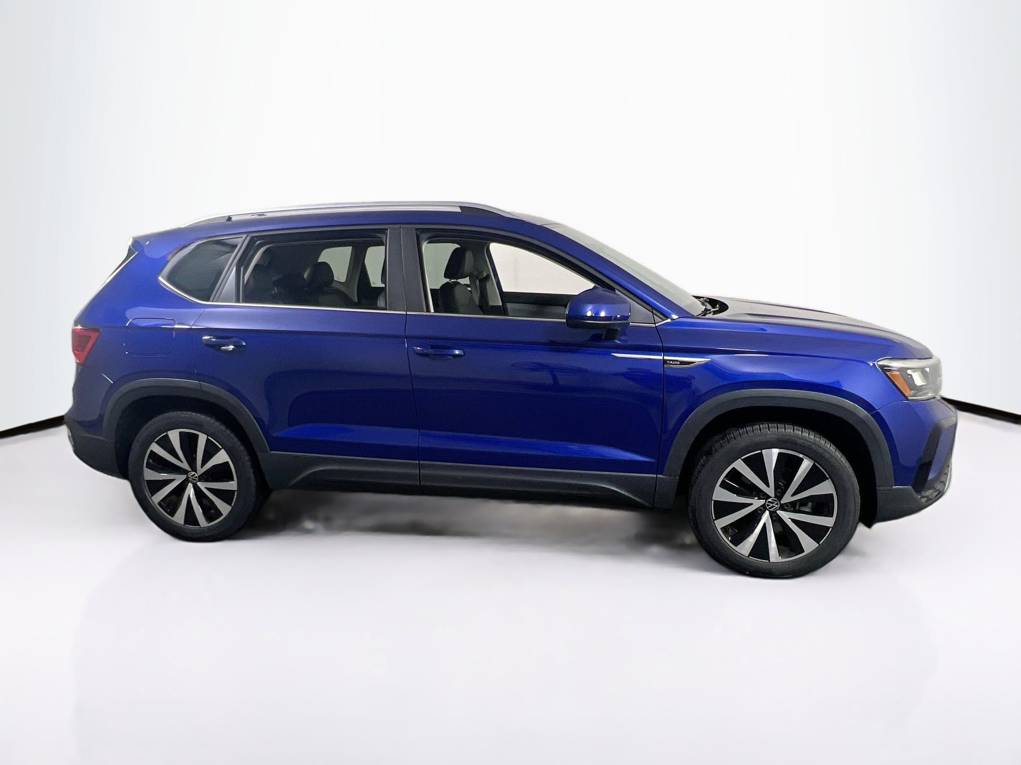 Used 2022 Volkswagen Taos SE AWD/4WD image 4