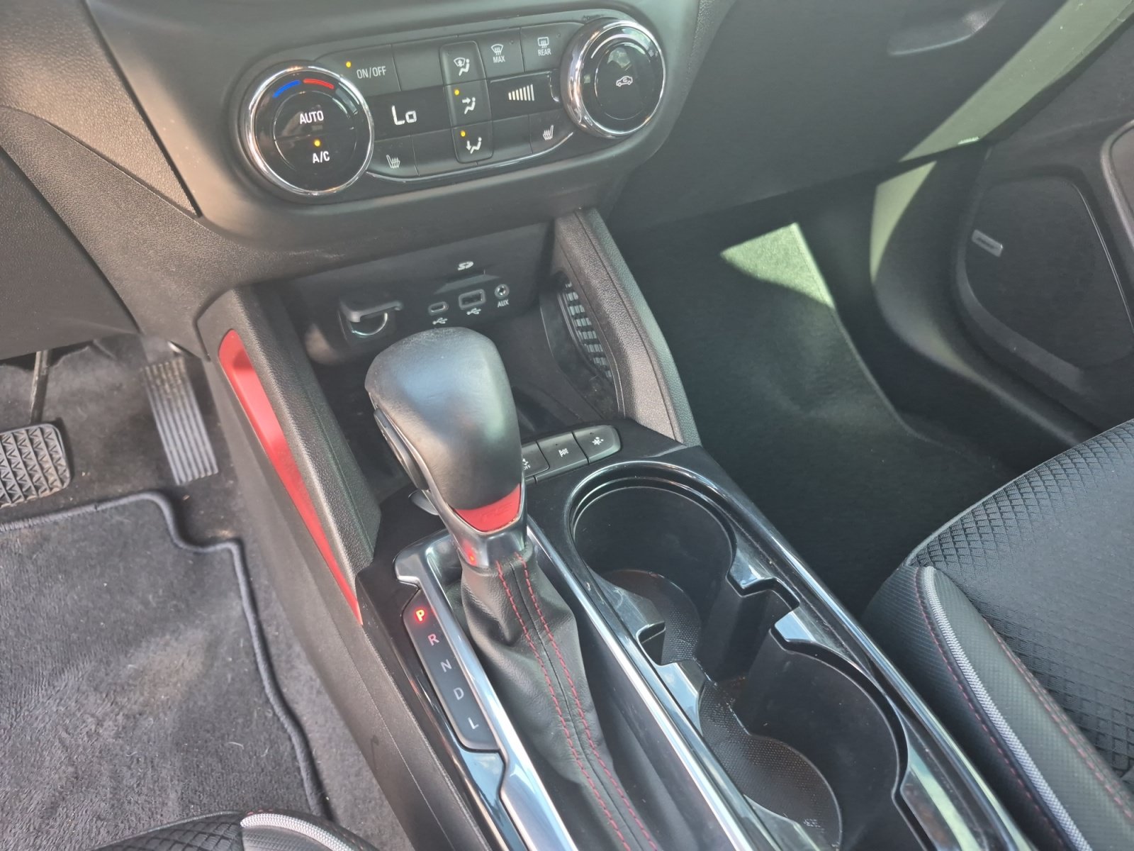 Used 2022 Chevrolet TrailBlazer RS w/ Sun and Liftgate Package FWD image 12