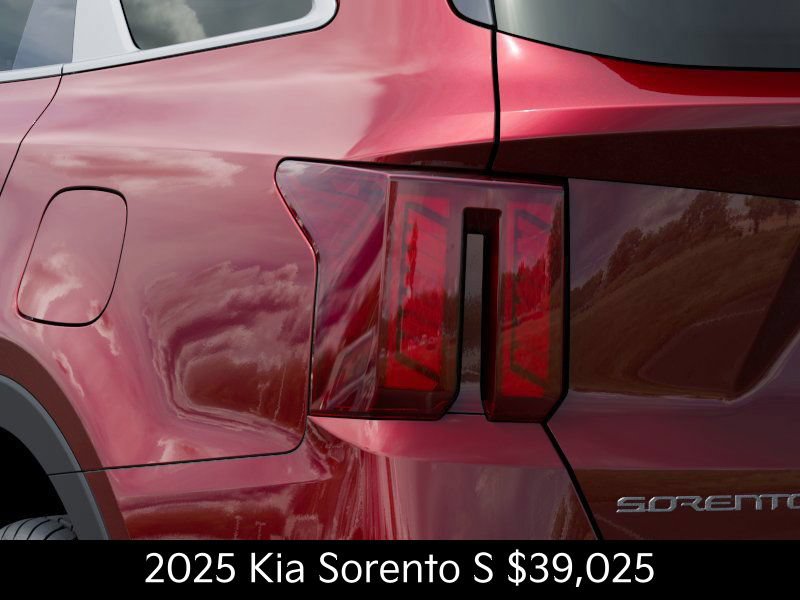 Used 2025 Kia Sorento S AWD/4WD image 11