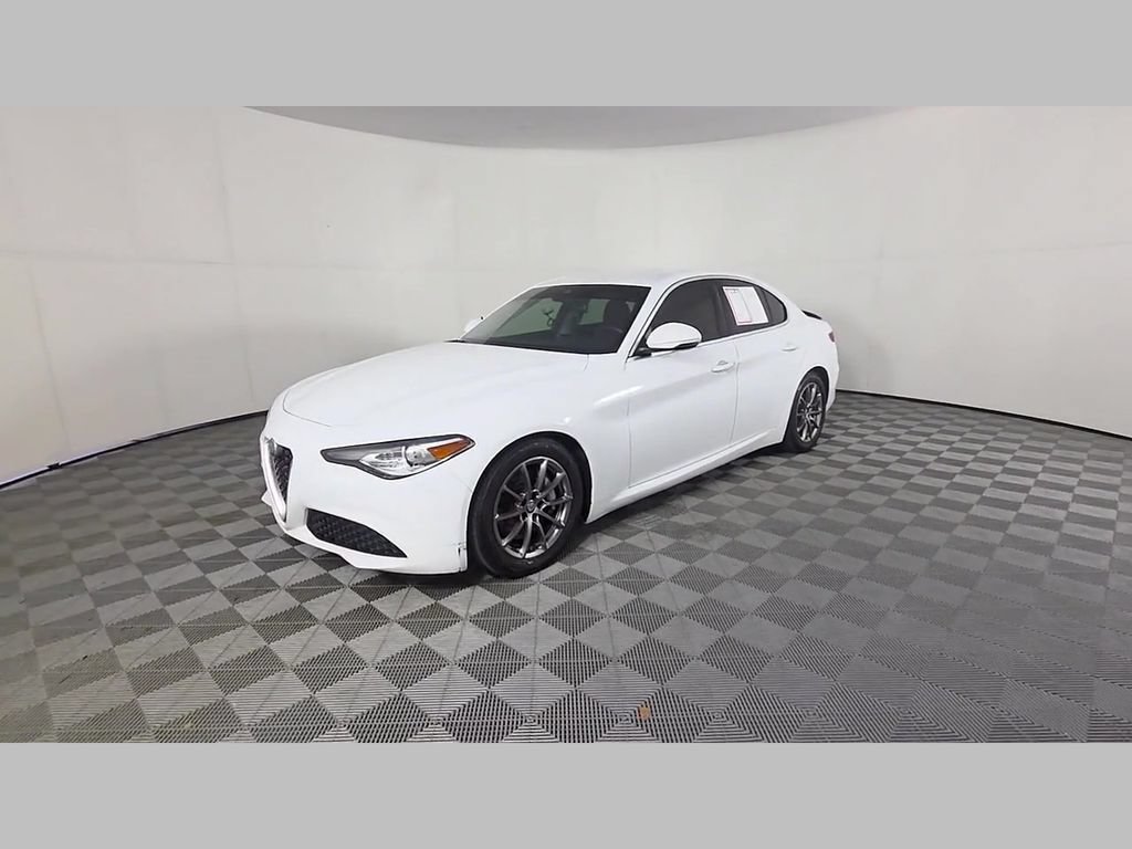 Used 2020 Alfa Romeo Giulia RWD image 48
