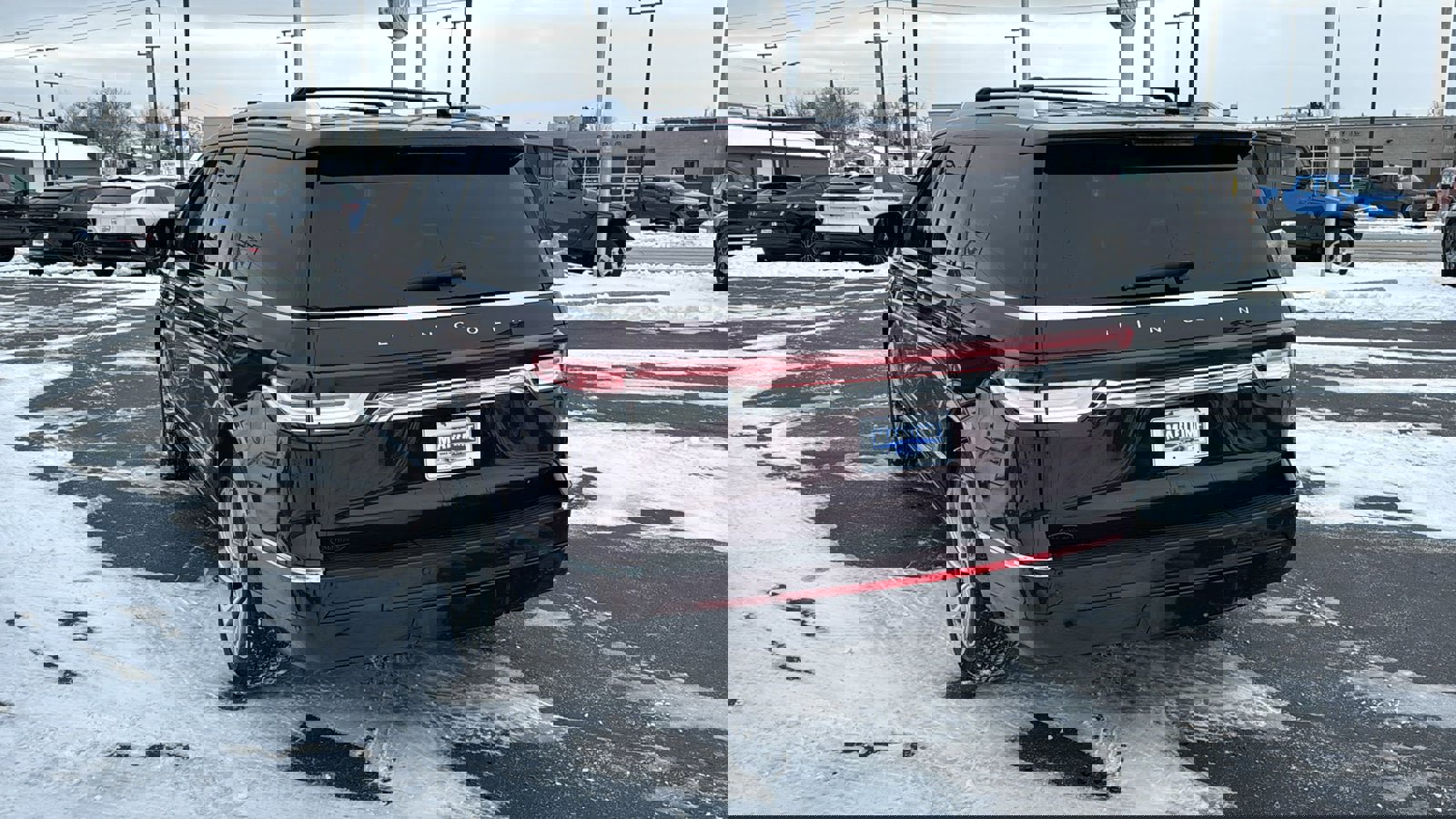 Used 2023 Lincoln Navigator Reserve w/ Equipment Group 201A image 5