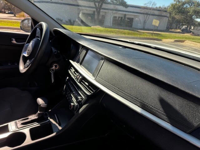 Used 2019 Kia Optima LX image 30