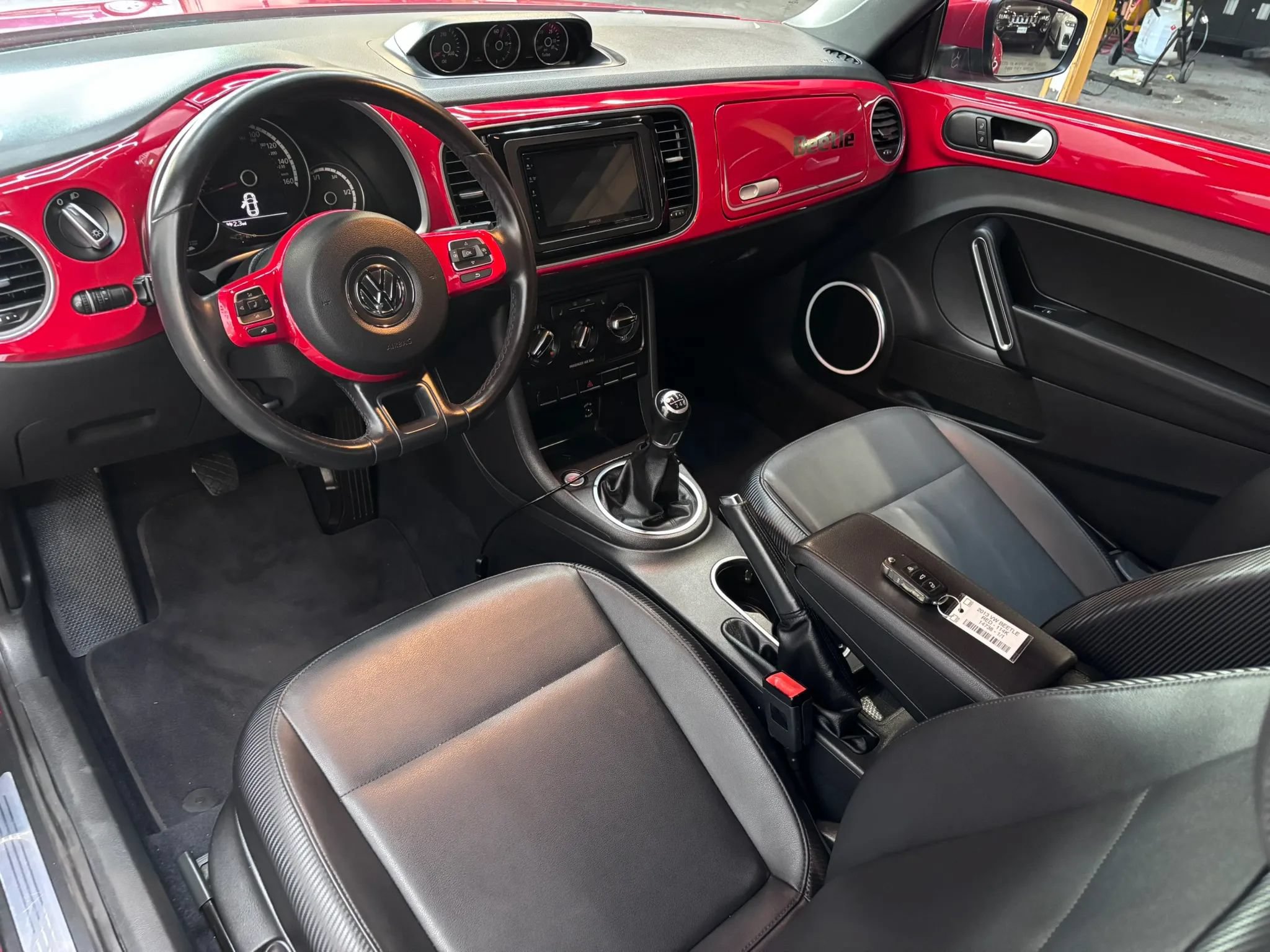 Used 2013 Volkswagen Beetle TDI FWD image 7