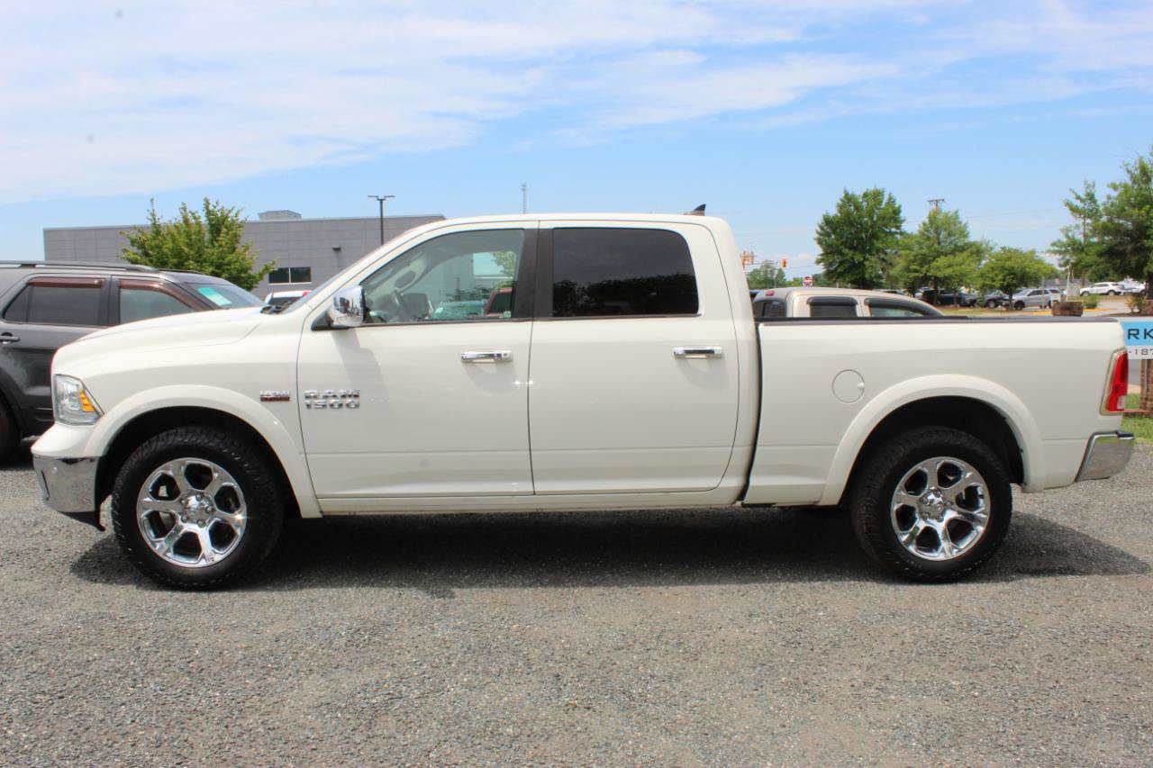 Used 2016 RAM 1500 Laramie w/ Convenience Group AWD/4WD image 4