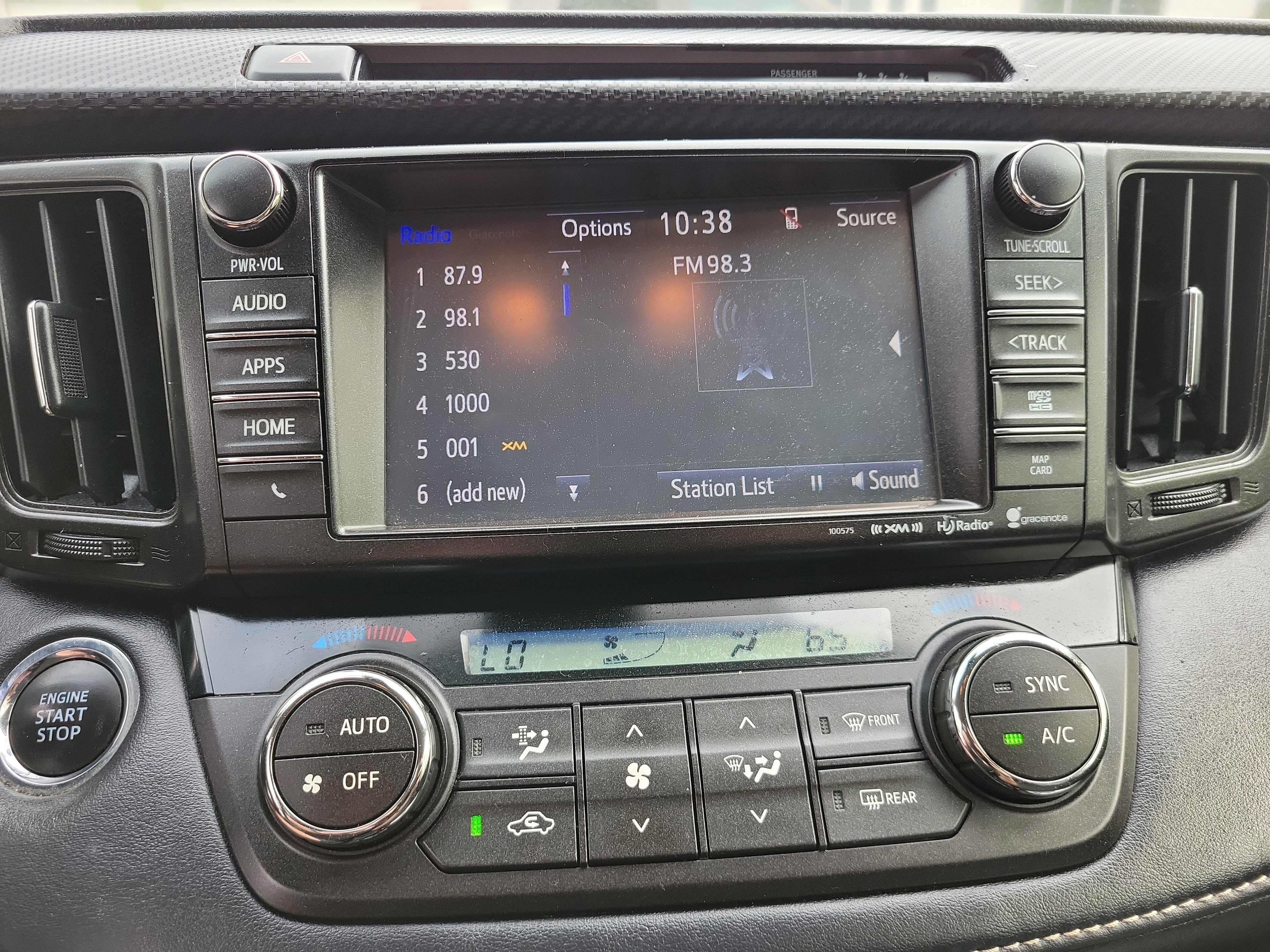 Used 2018 Toyota RAV4 XLE image 15