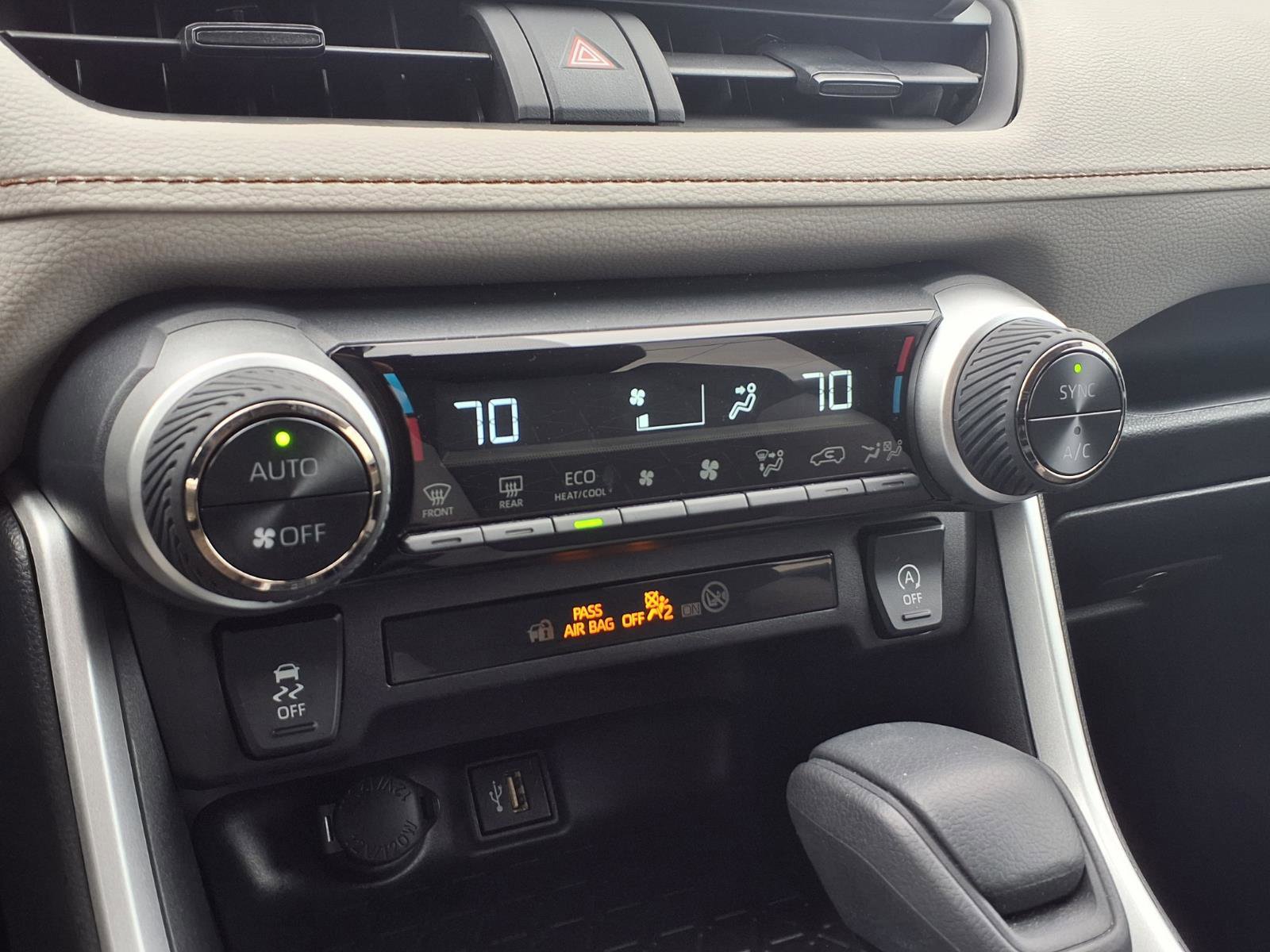Certified 2025 Toyota RAV4 XLE FWD image 10