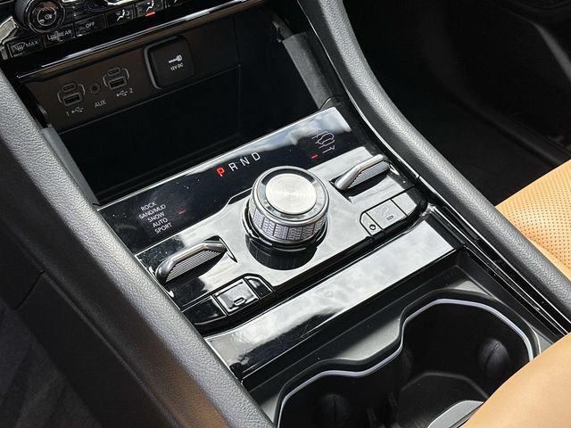 Used 2024 Jeep Grand Cherokee L Summit AWD/4WD image 26