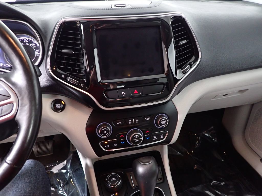 Used 2019 Jeep Cherokee Limited w/ Luxury Group image 35
