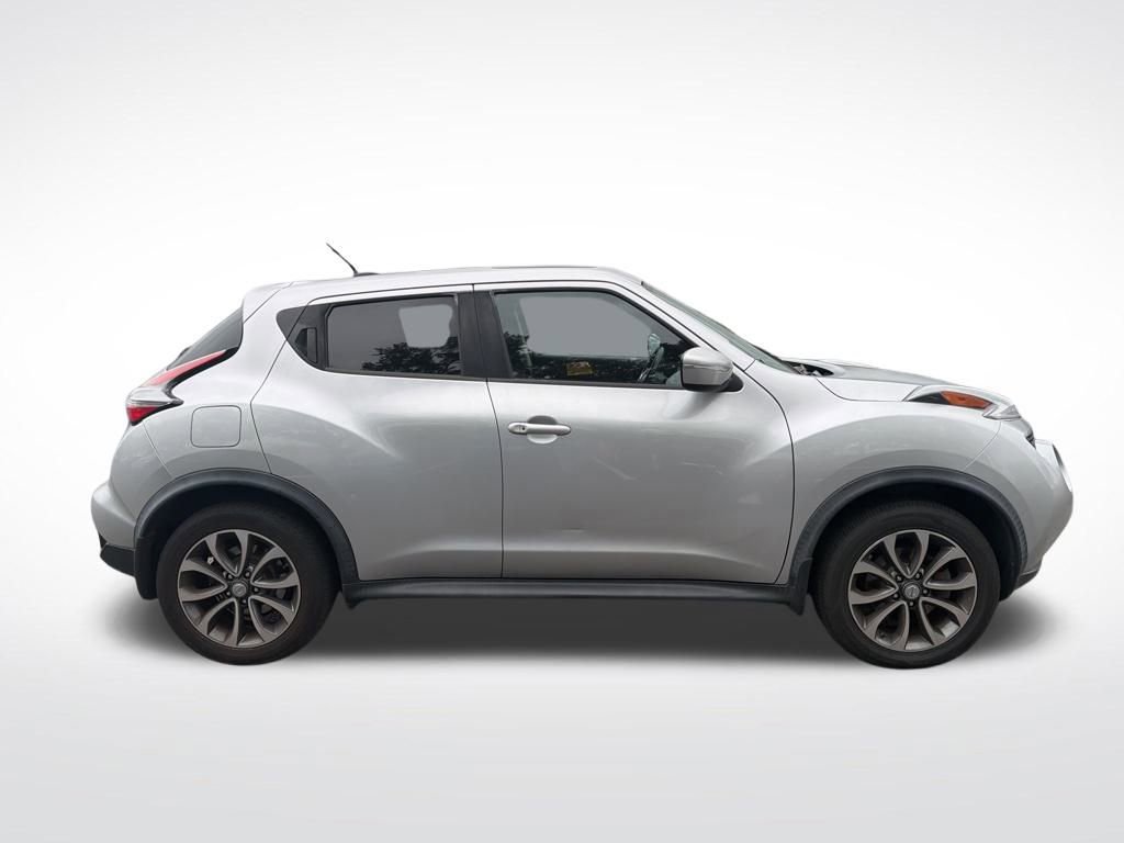 Used 2017 Nissan Juke SV image 4