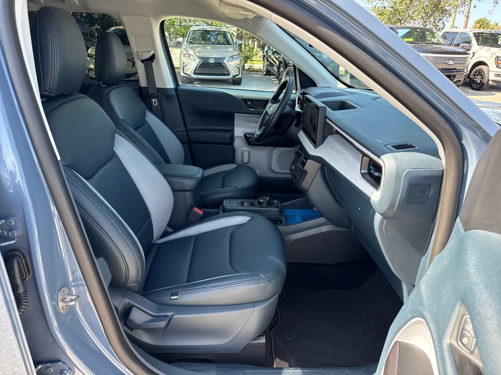 Certified 2025 Ford Maverick XLT FWD image 23