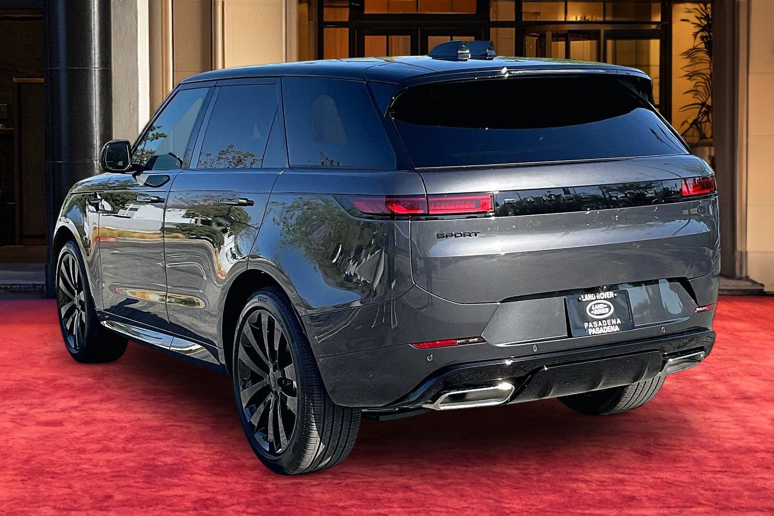 New 2027 Land Rover Range Rover Sport Dynamic SE AWD/4WD image 4