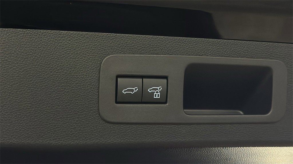 New 2025 Lexus LX 600 4WD w/ Luxury Package image 10