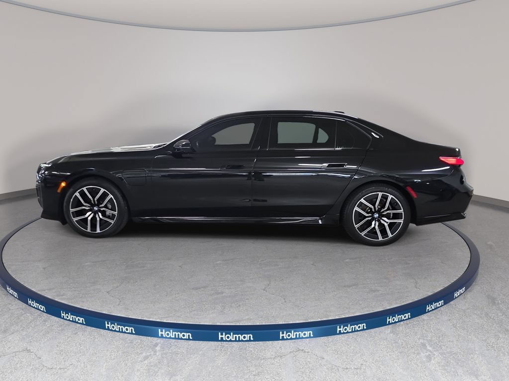 Certified 2024 BMW 750e xDrive w/ Premium Package AWD/4WD image 11