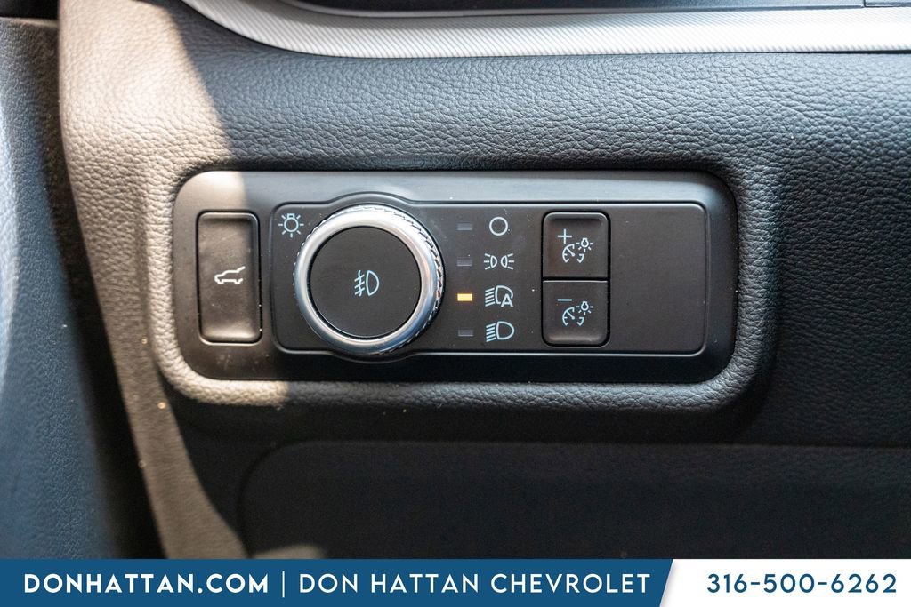 Used 2023 Ford Explorer XLT w/ Equipment Group 202A AWD/4WD image 17